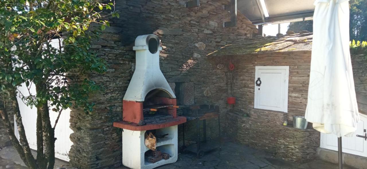 Gasthaus Casa Oute Sobrada Exterior foto